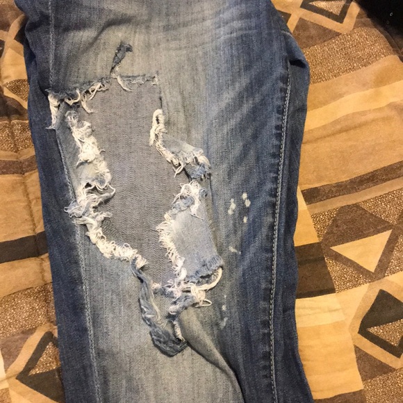 Distressed Jeans - Picture 3 of 5